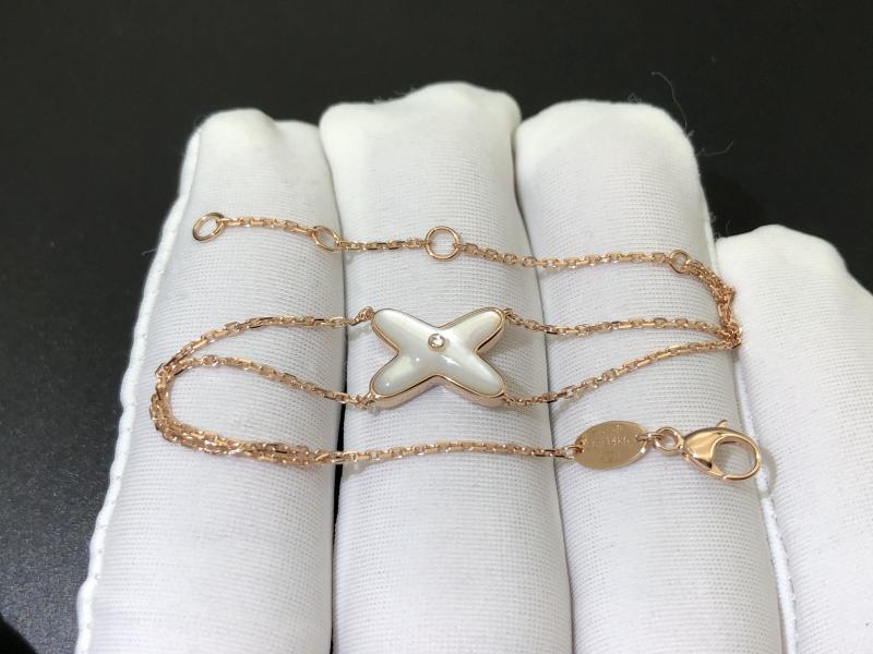 Bracelet Rose gold, mother-of-pearl, diamonds