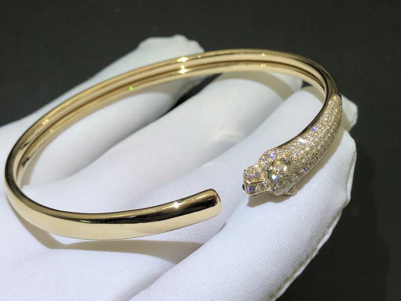 Cheetah bracelet, small size, half-paved with diamonds, 18K gold