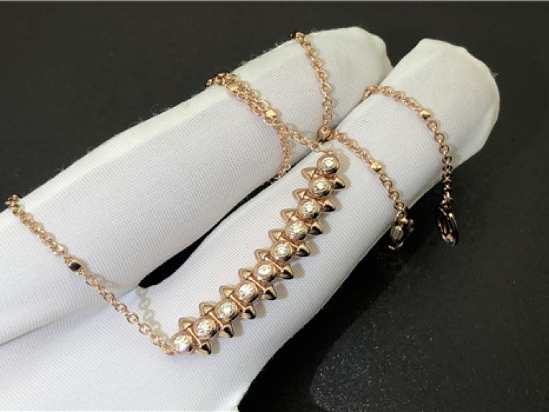  Clash de Cartier necklace with diamond-encrusted 18-karat rose gold
