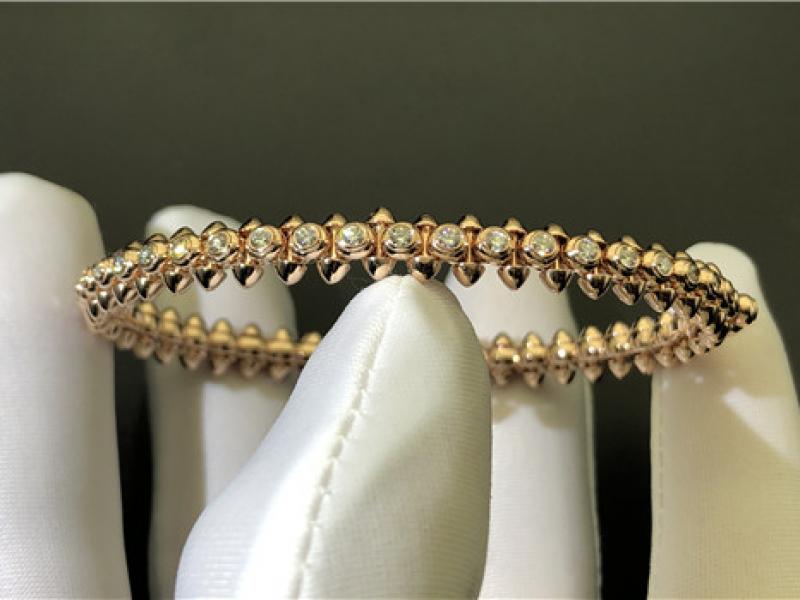 Custom Clash de Cartier bracelet in 18-karat rose gold with diamond