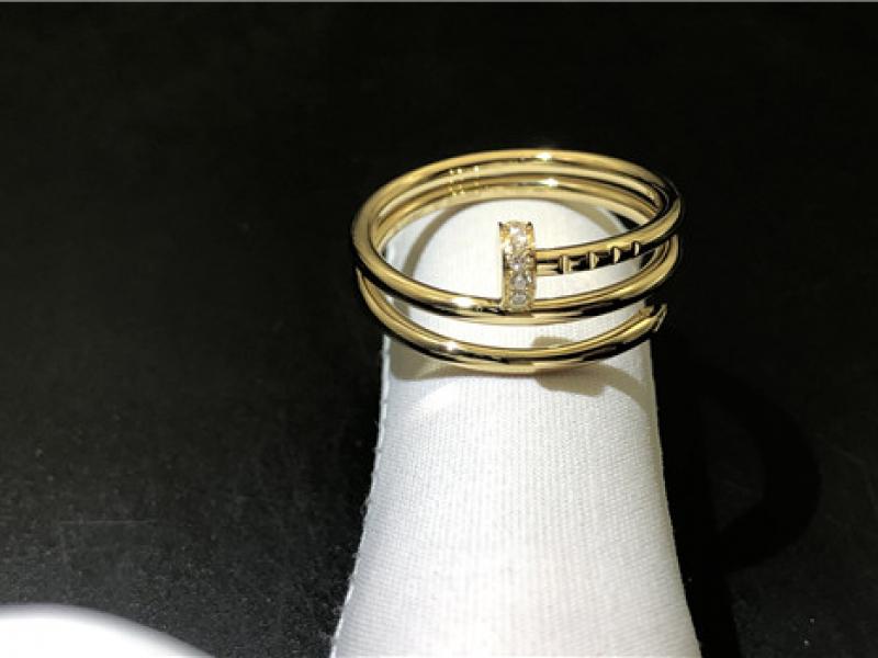 Custom Juste UN Clou Ring in 18K gold-3