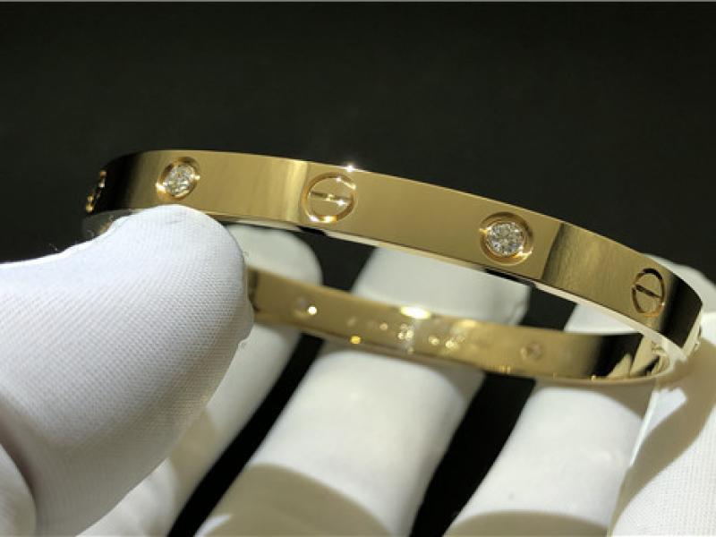 Custom LOVE bracelet with 4 diamonds and 18K gold