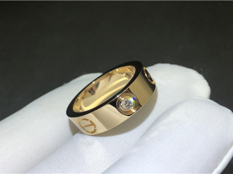 Custom LOVE ring set with 3 diamonds and 18K gold