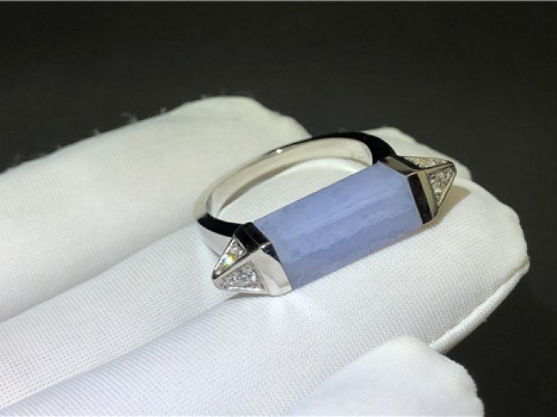 Custom Les Berlingots de Cartier ring 18K white gold