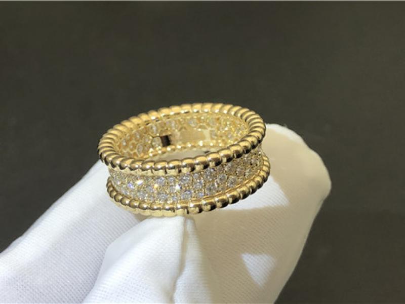 Custom Perlee Diamonds ring with 3 rows of diamonds