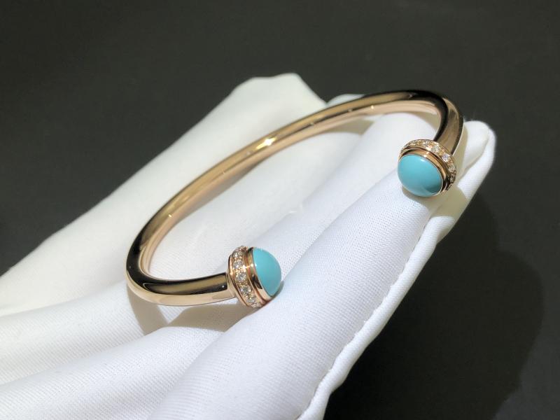 Open bangle