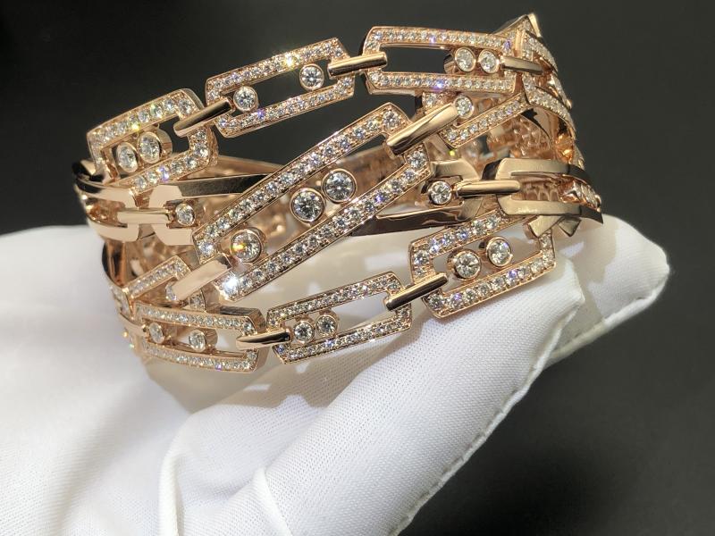 Three-circle bracelet